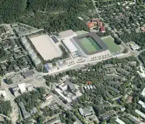 Oulunkylän tekojääradan kattaminen nousi jälleen esiin