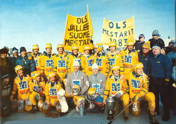 Oulun Luistinseura joukkuekuva