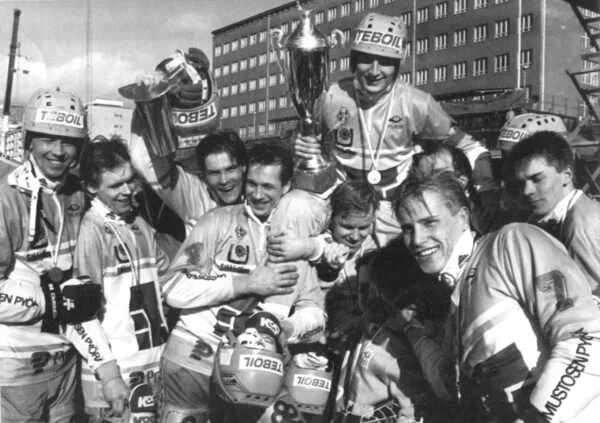 Oulun Luistinseura joukkuekuva